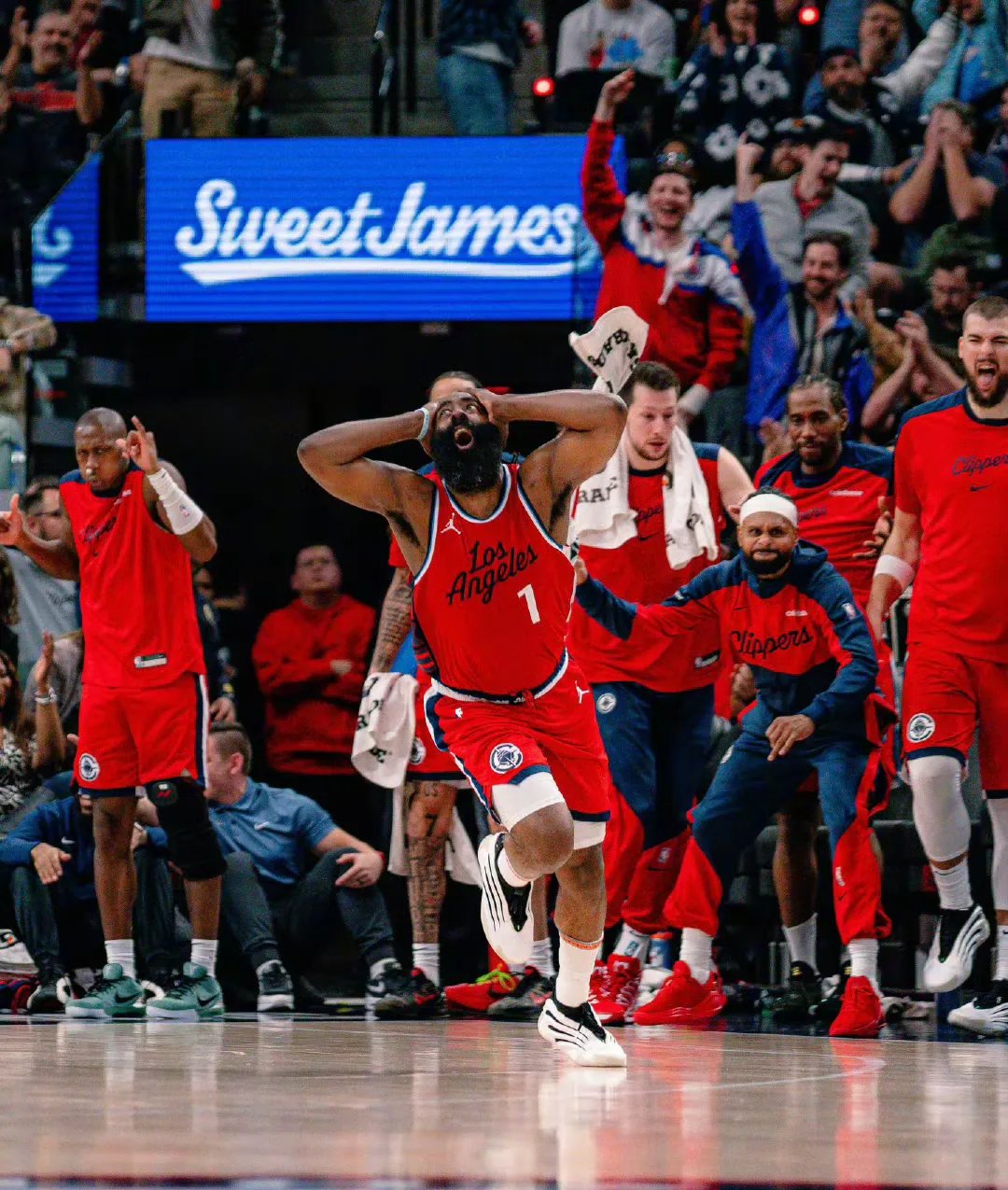 包含洛杉矶快船迎CBA季后赛关键赛；冲刺阶段调整名单；目标明确；资深球员宣示担当的词条登录入口